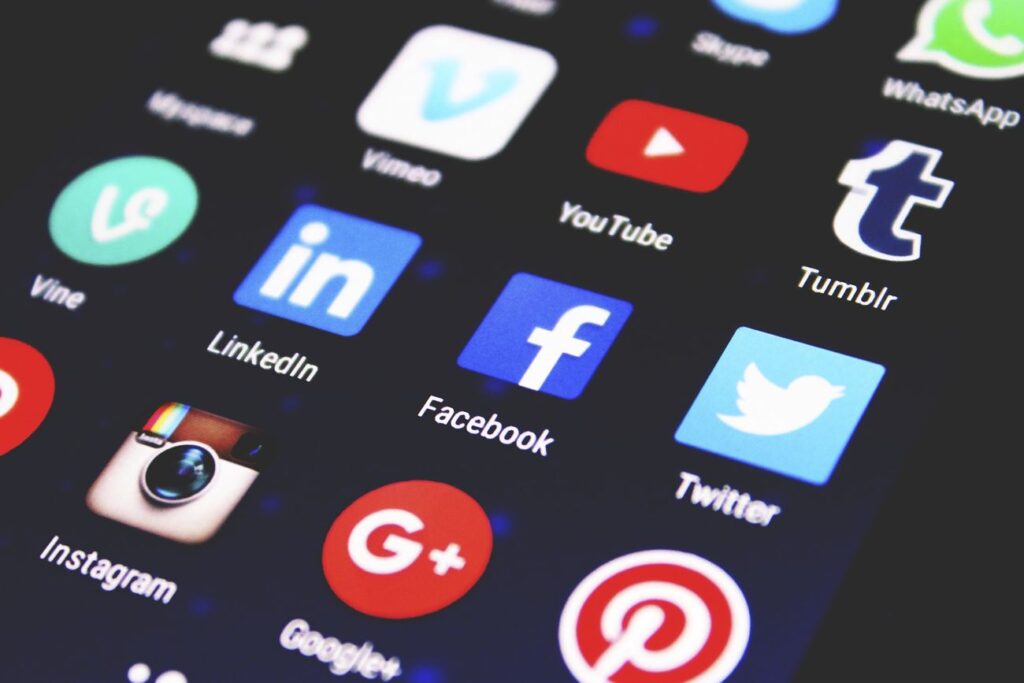 Mejores herramientas de IA para crear contenido en redes sociales